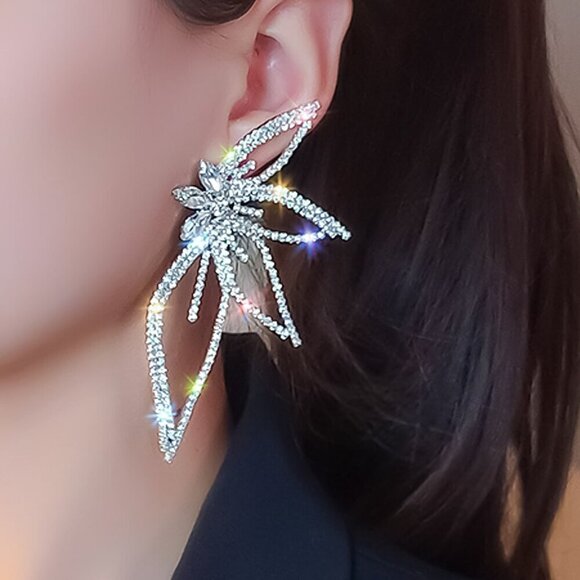 Silver Glamorous Women's Rhinestone Maple Leaf Design Stud Earrings - Picture 2 of 7